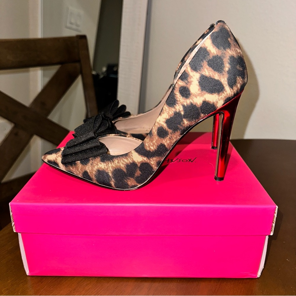 SOLD! Betsey Johnson cheetah print bow heels